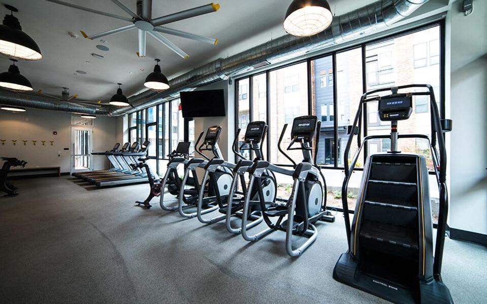 Free Parking Gym & Pool Downtown At Cityway Indianapolis Ngoại thất bức ảnh