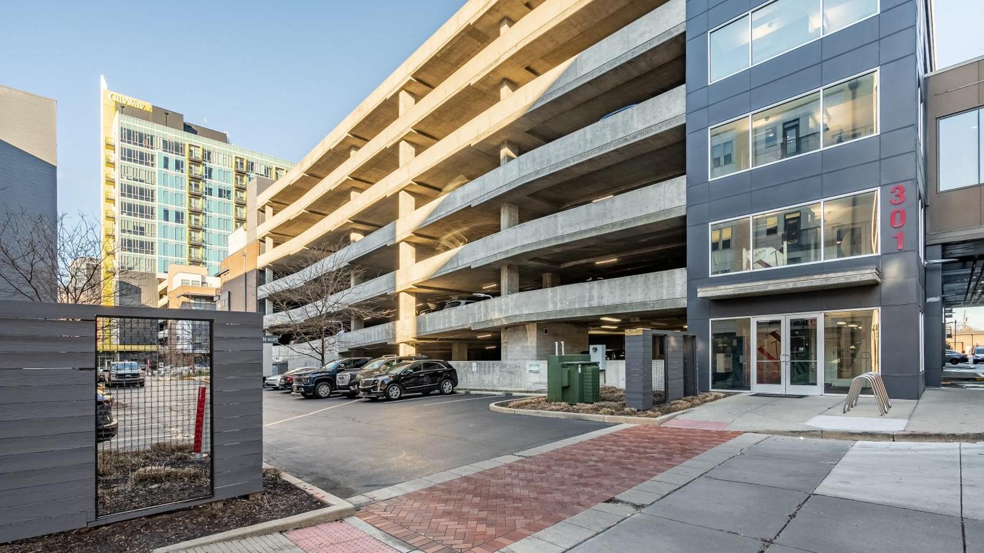 Free Parking Gym & Pool Downtown At Cityway Indianapolis Ngoại thất bức ảnh